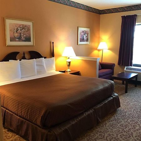 Luxury Suites 彭萨科拉 外观 照片